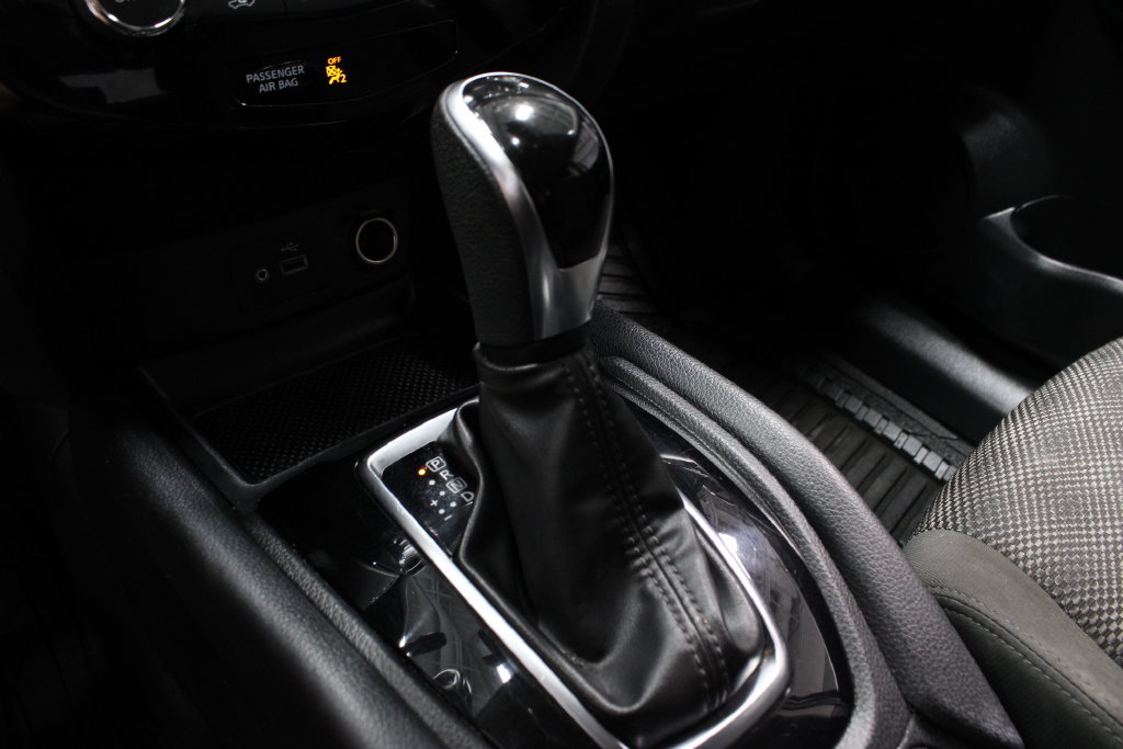 Certified 2022 Nissan Rogue Sport SV AWD/4WD image 30