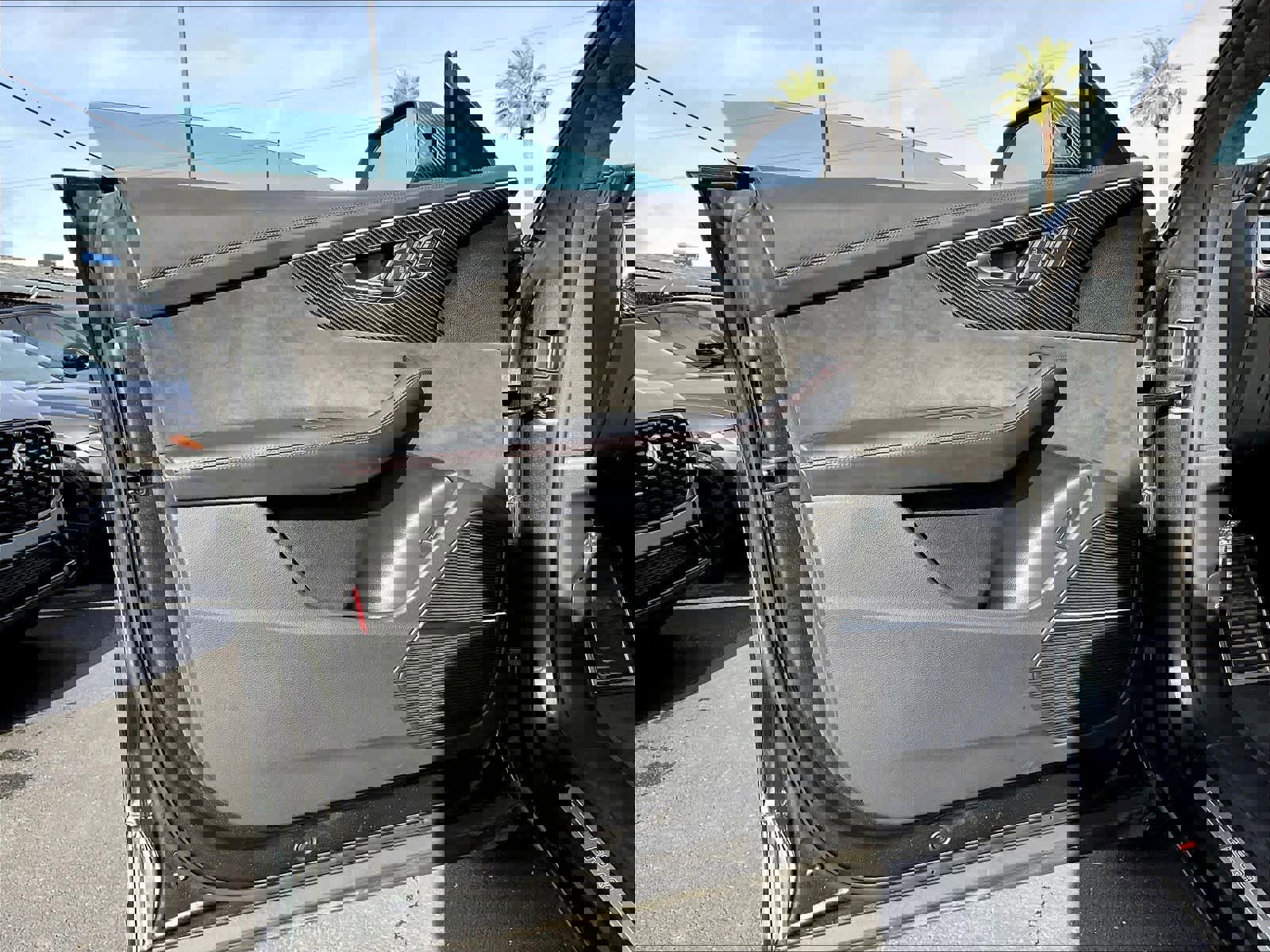 Used 2020 Audi RS Q8 w/ Carbon Optic Package image 25