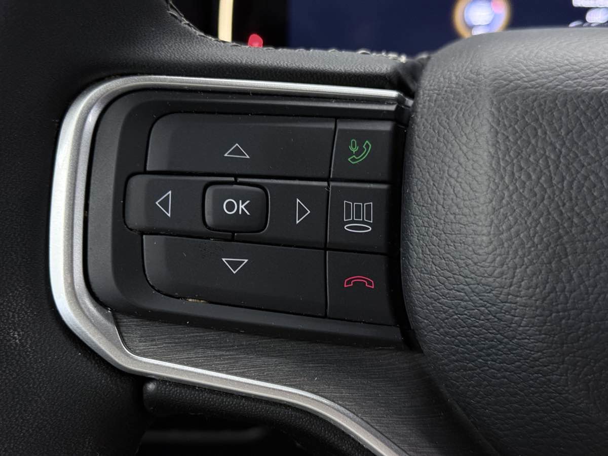 Used 2025 Jeep Wagoneer Series II image 51