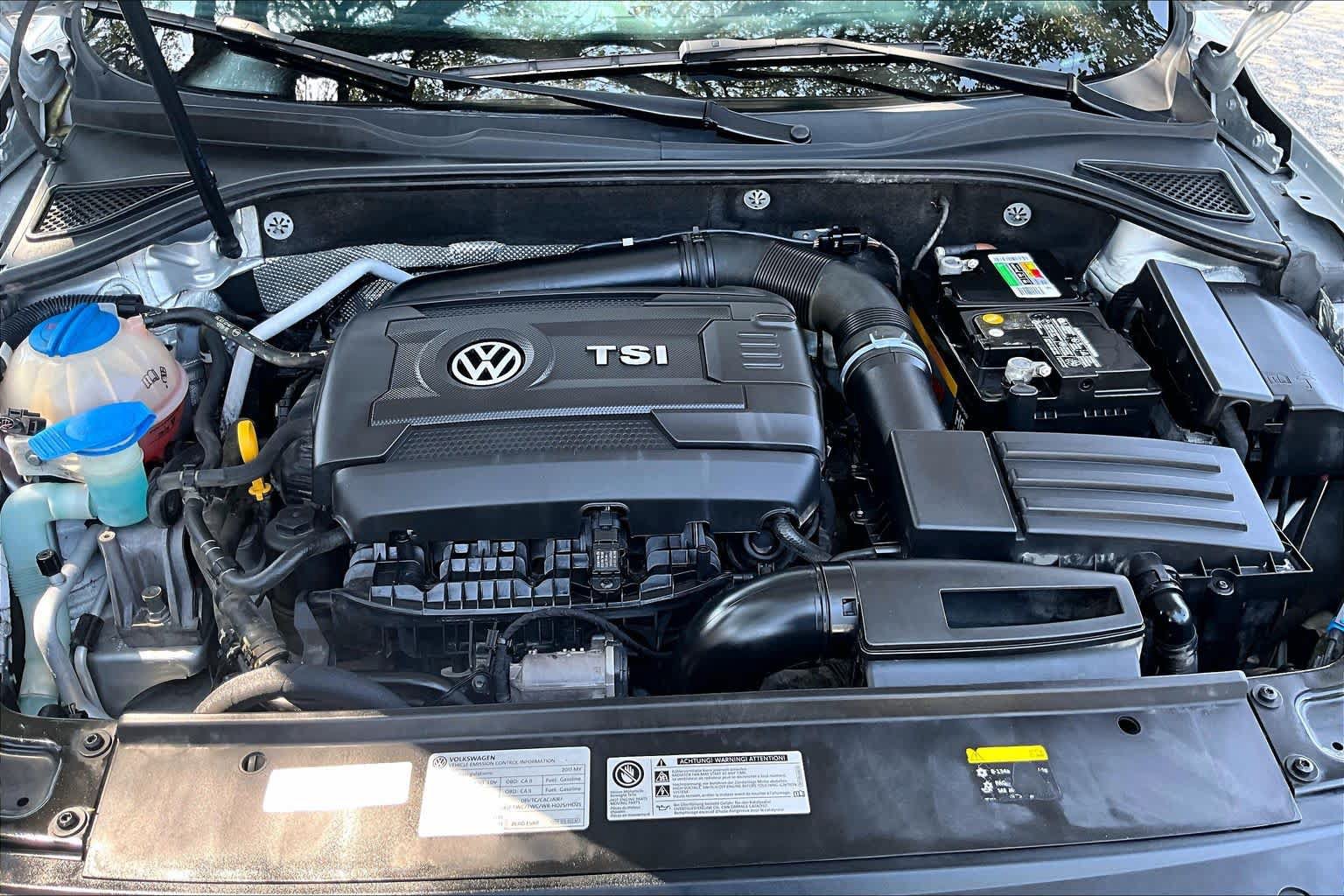 Used 2017 Volkswagen Passat 1.8T R-Line FWD image 30