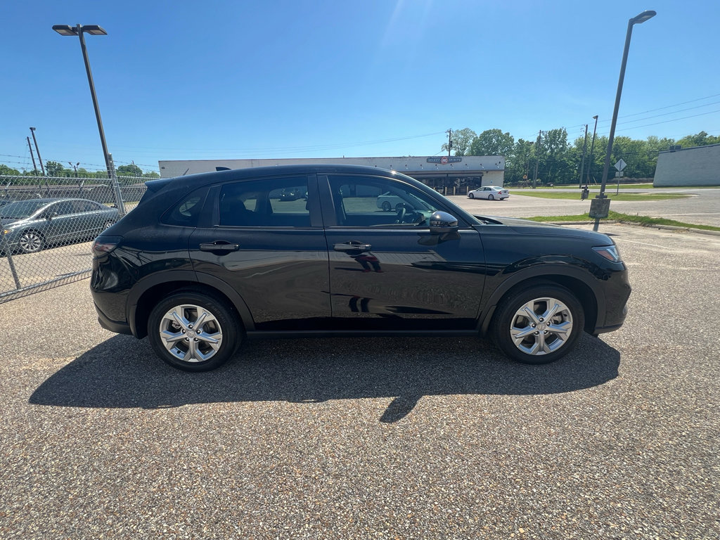 Used 2024 Honda HR-V LX image 10