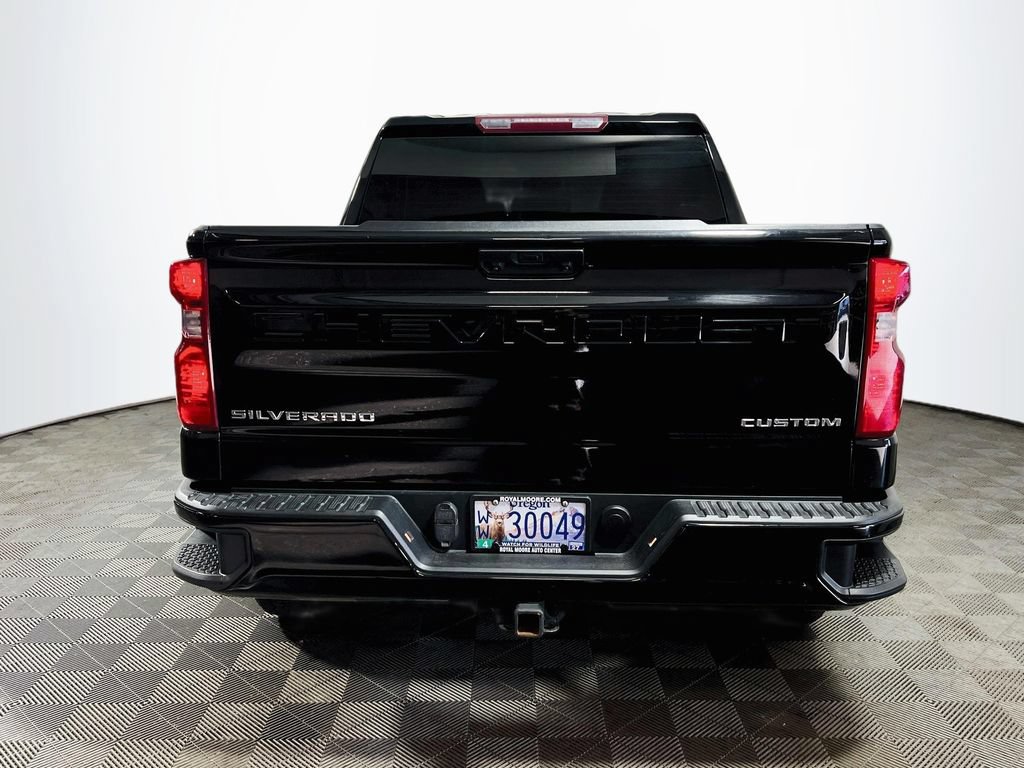 Used 2022 Chevrolet Silverado 1500 Custom AWD/4WD image 6