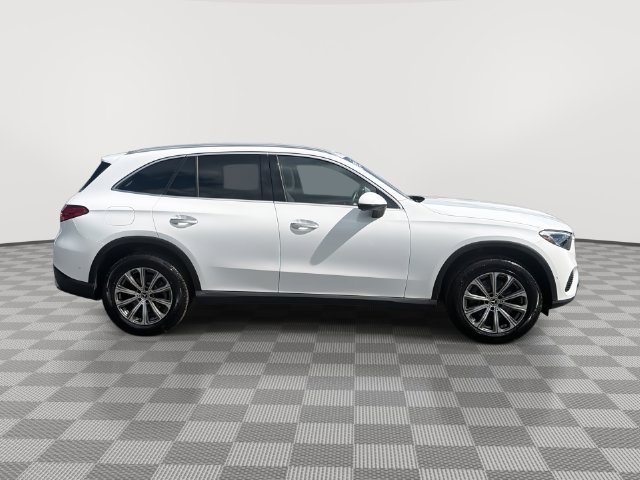 Used 2024 Mercedes-Benz GLC 300 4MATIC image 13