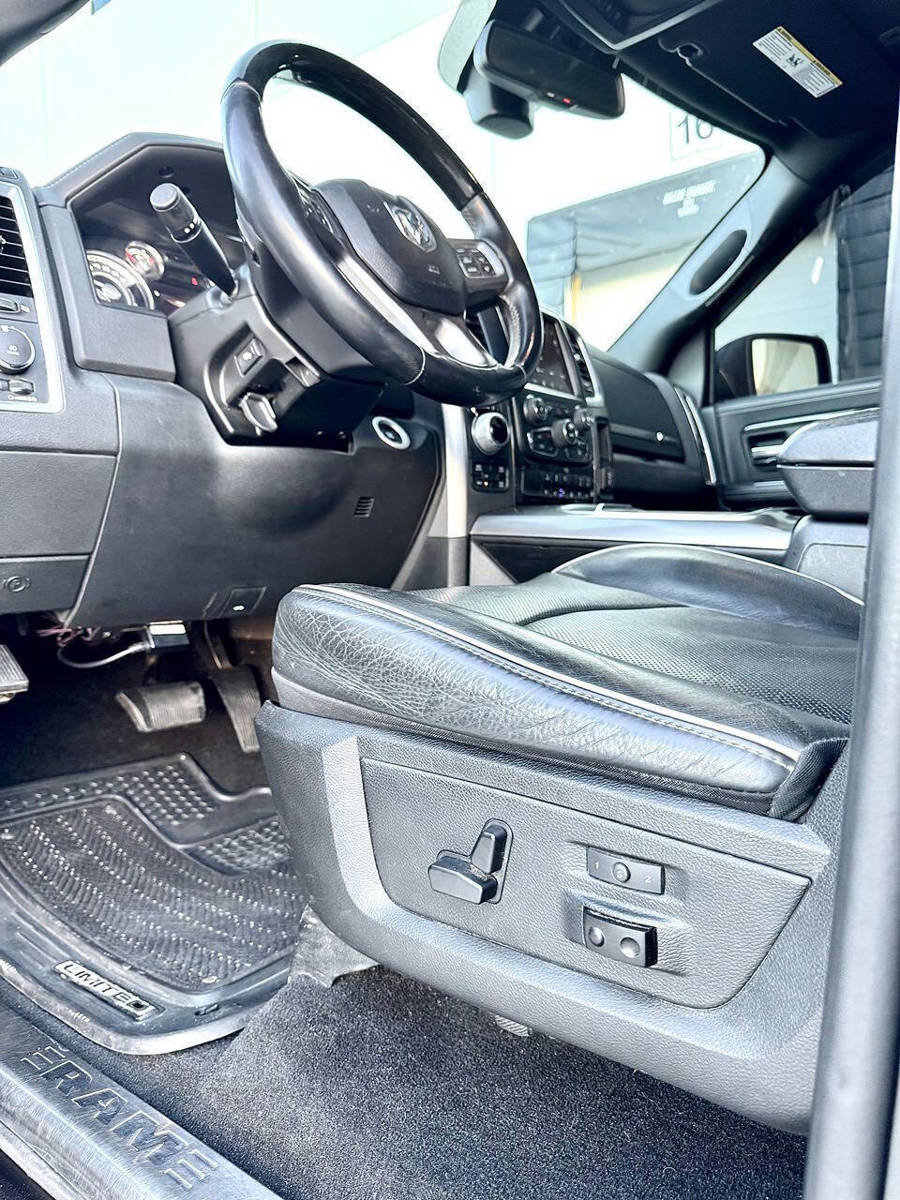 Used 2018 RAM 1500 Limited AWD/4WD image 33
