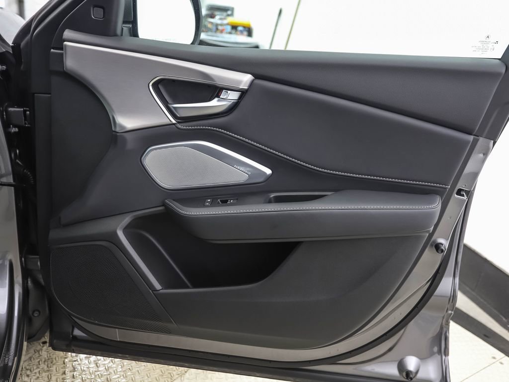 Used 2025 Acura RDX w/ Technology Package image 28