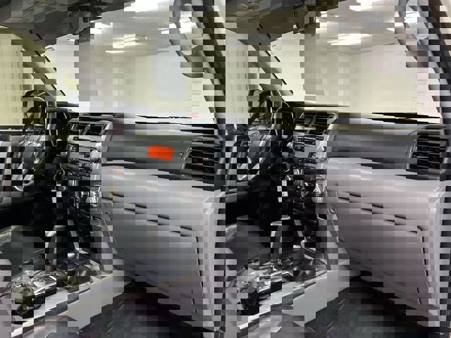 Used 2011 Toyota 4Runner SR5 w/ Convenience Pkg image 26