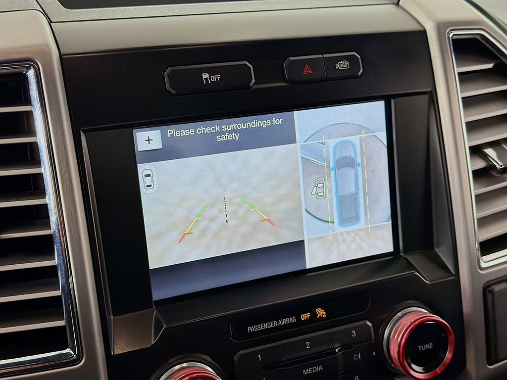 Used 2016 Ford F150 Platinum w/ Equipment Group 701A Luxury image 34