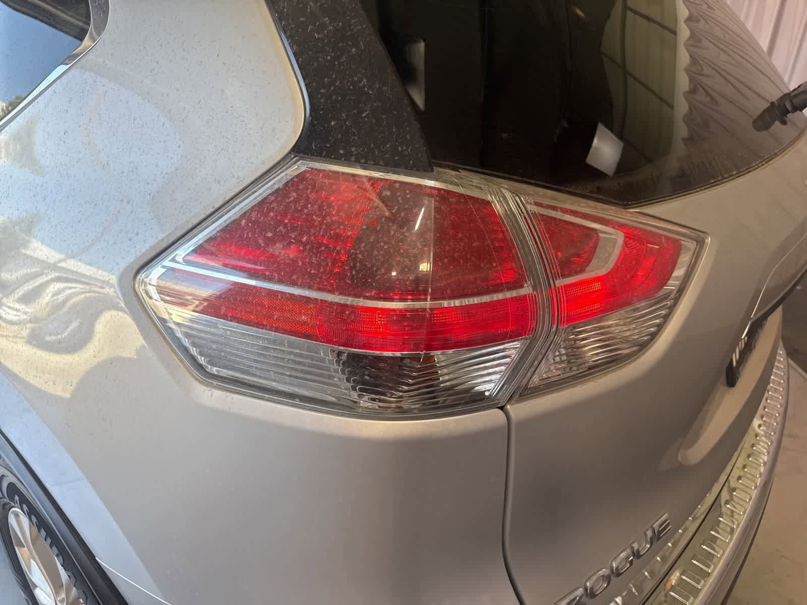 Used 2014 Nissan Rogue SV FWD image 8