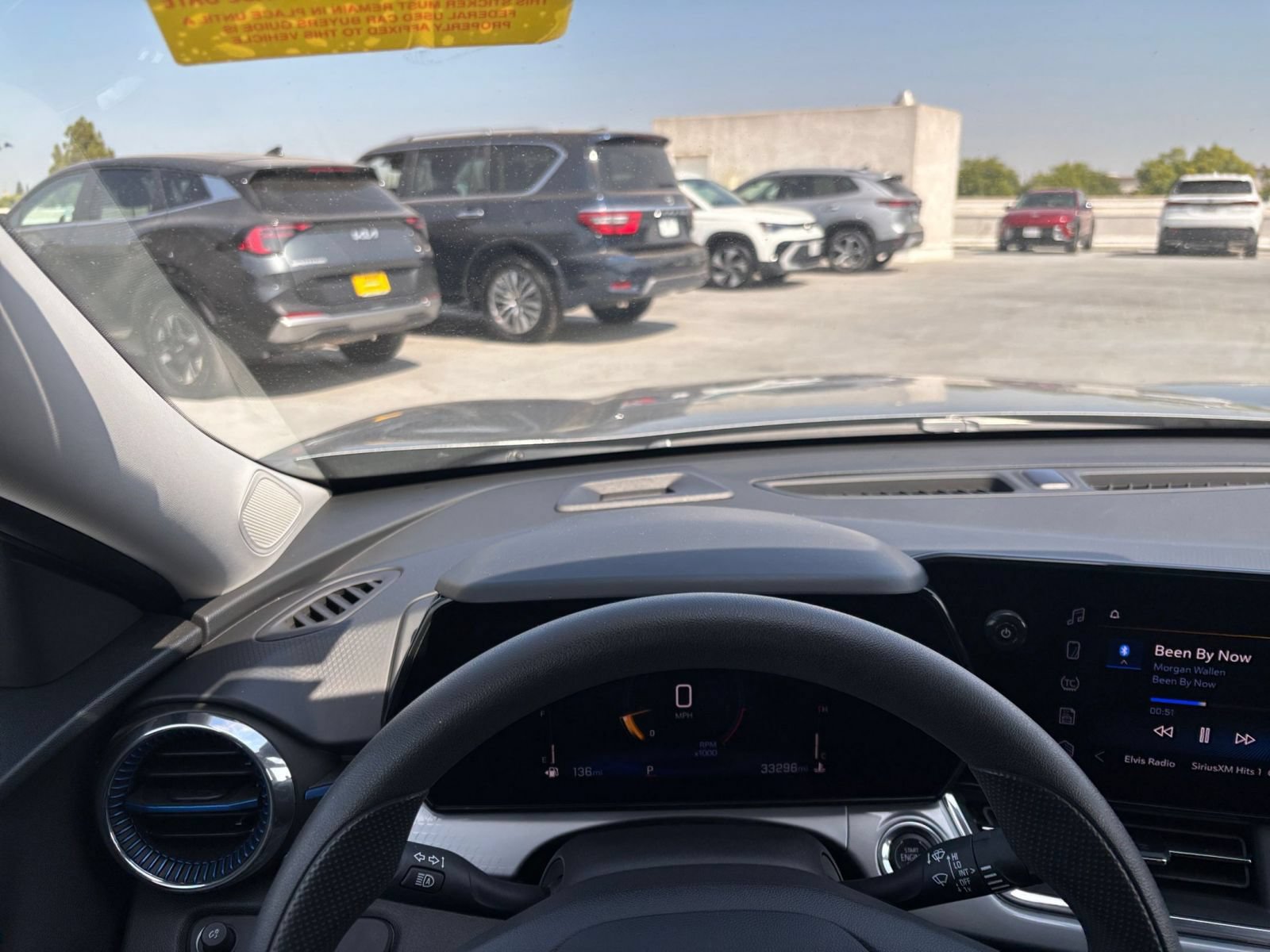 Used 2025 Chevrolet Trax LT FWD image 33