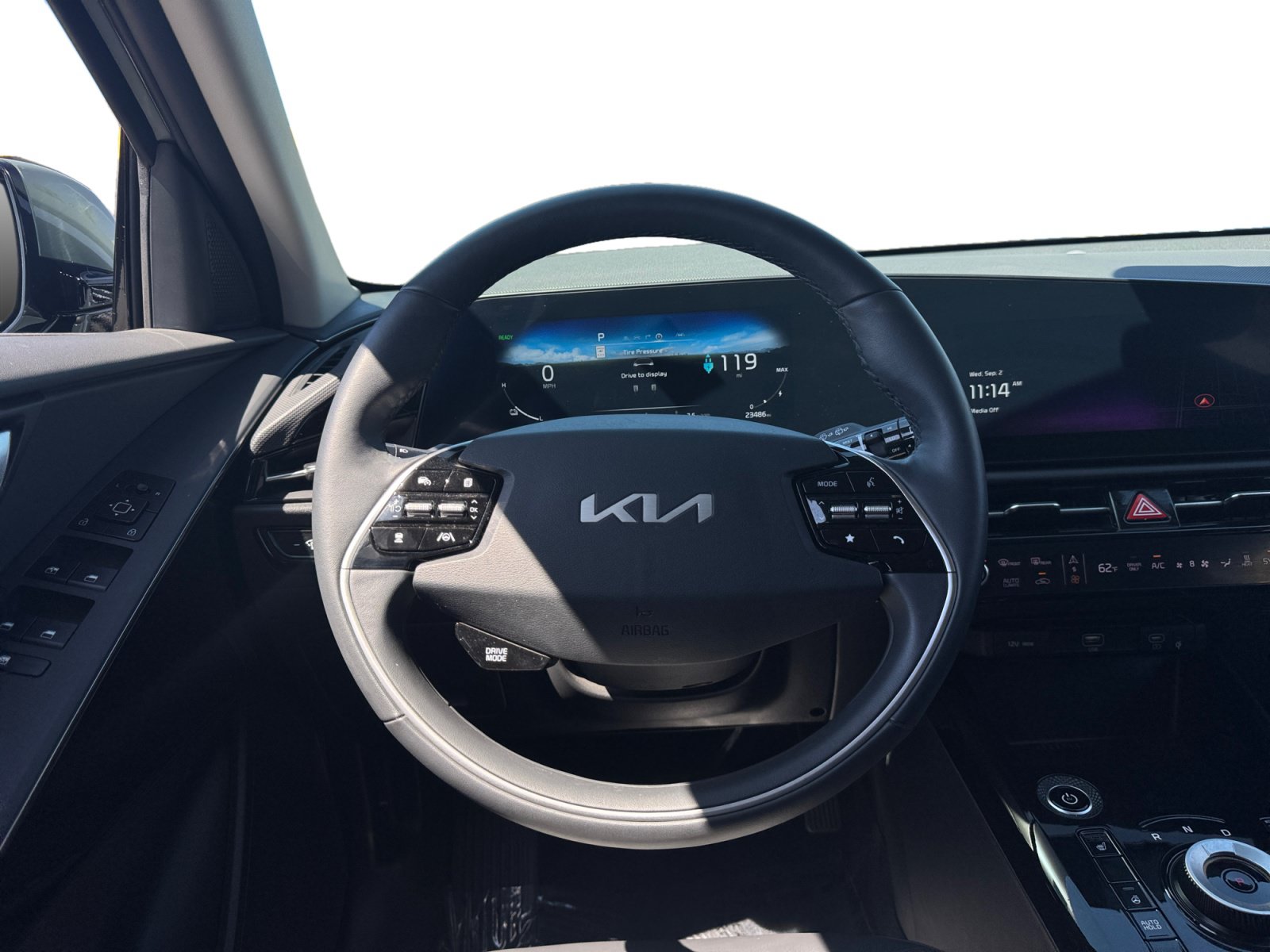 Used 2023 Kia Niro Wind w/ Wind Preserve Package FWD image 12
