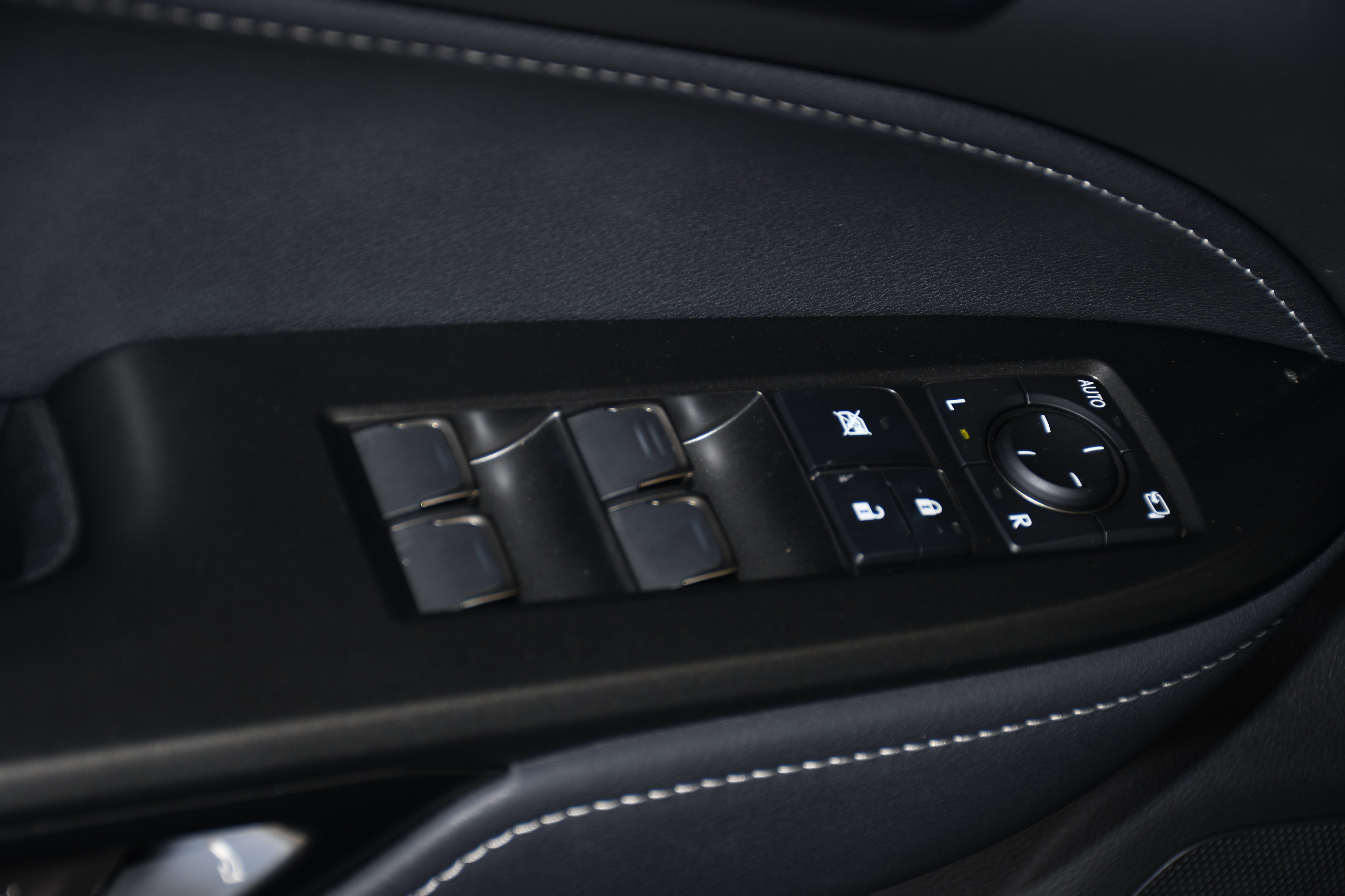 Used 2025 Lexus NX 250 FWD w/ Premium Package image 12