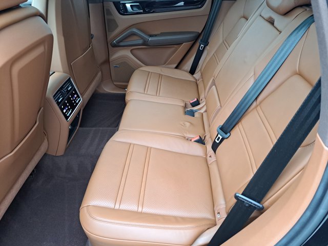 Certified 2021 Porsche Cayenne image 19
