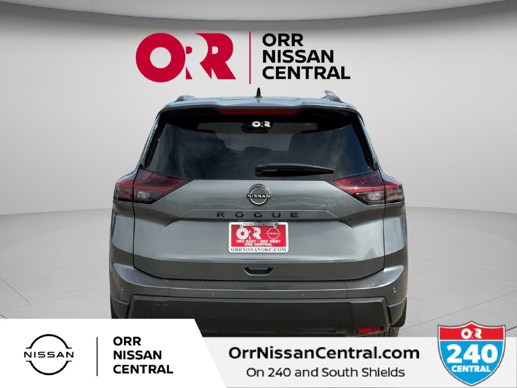 New 2027 Nissan Rogue Dark Armor FWD image 6