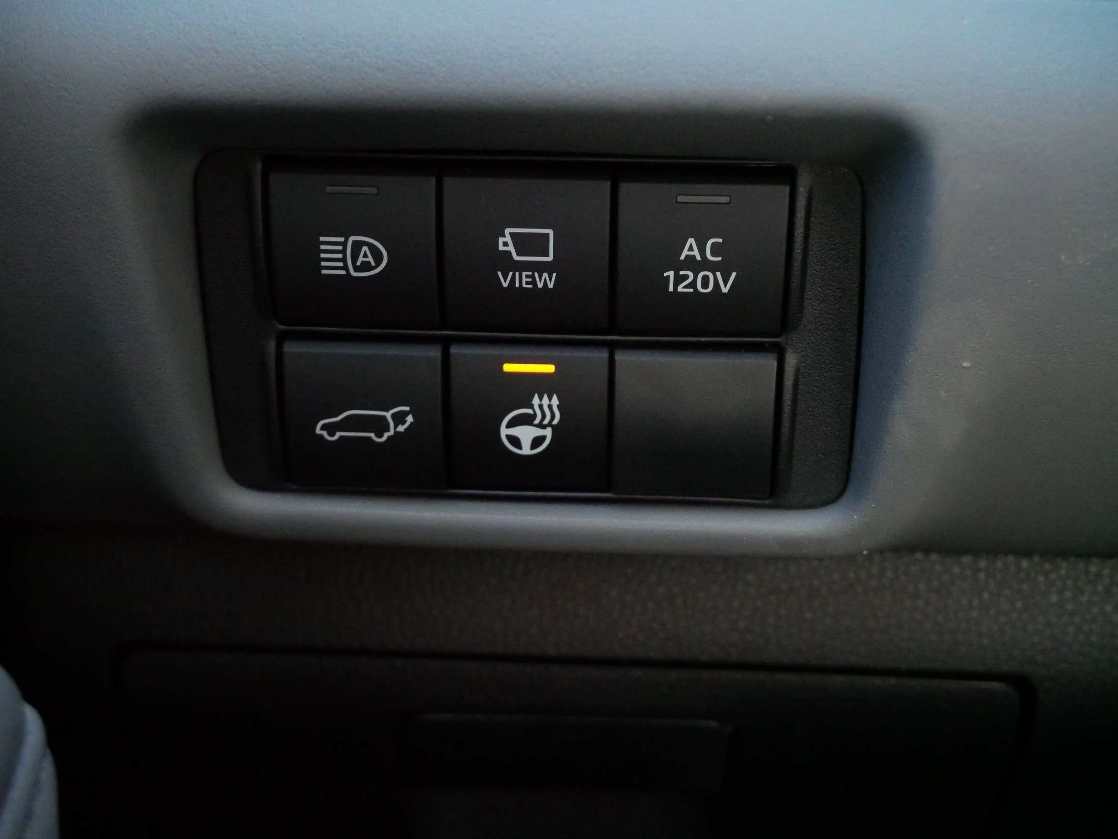 Certified 2025 Toyota Highlander Limited image 27