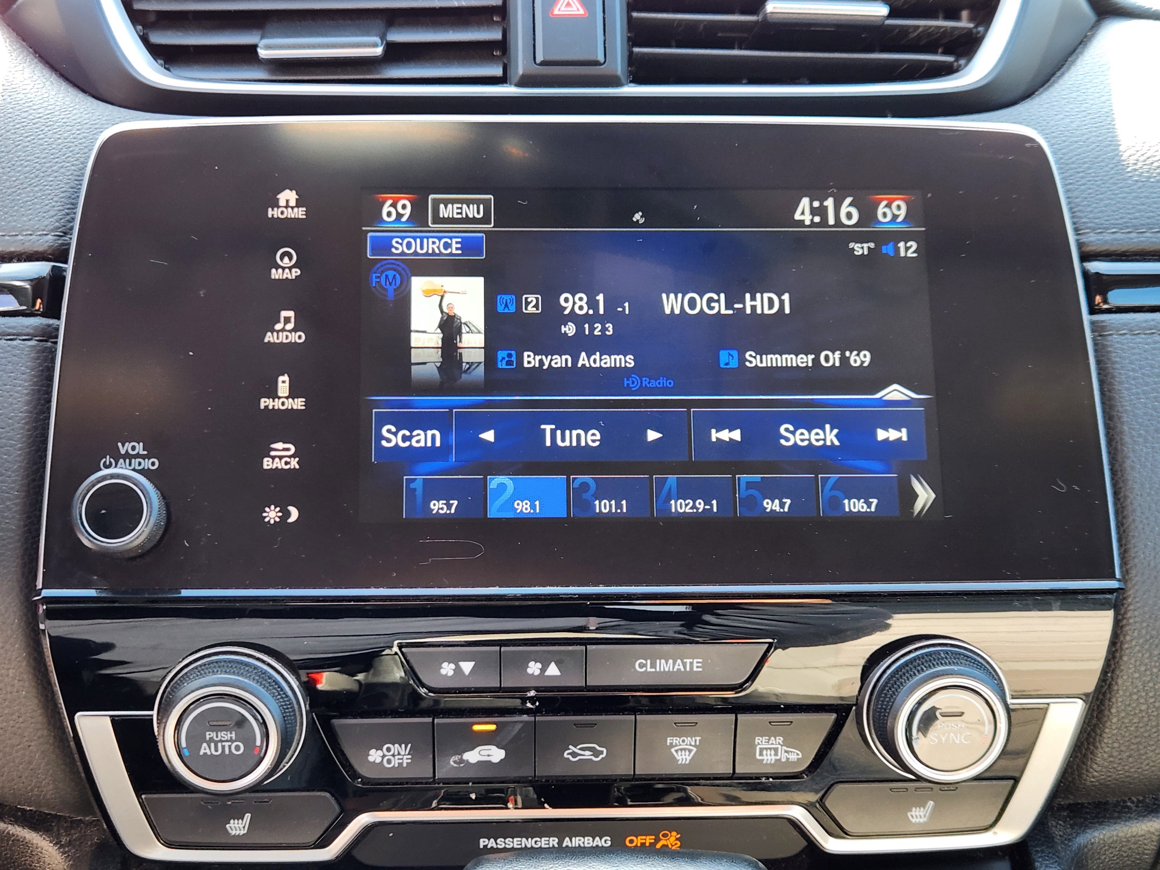 Used 2019 Honda CR-V Touring image 11