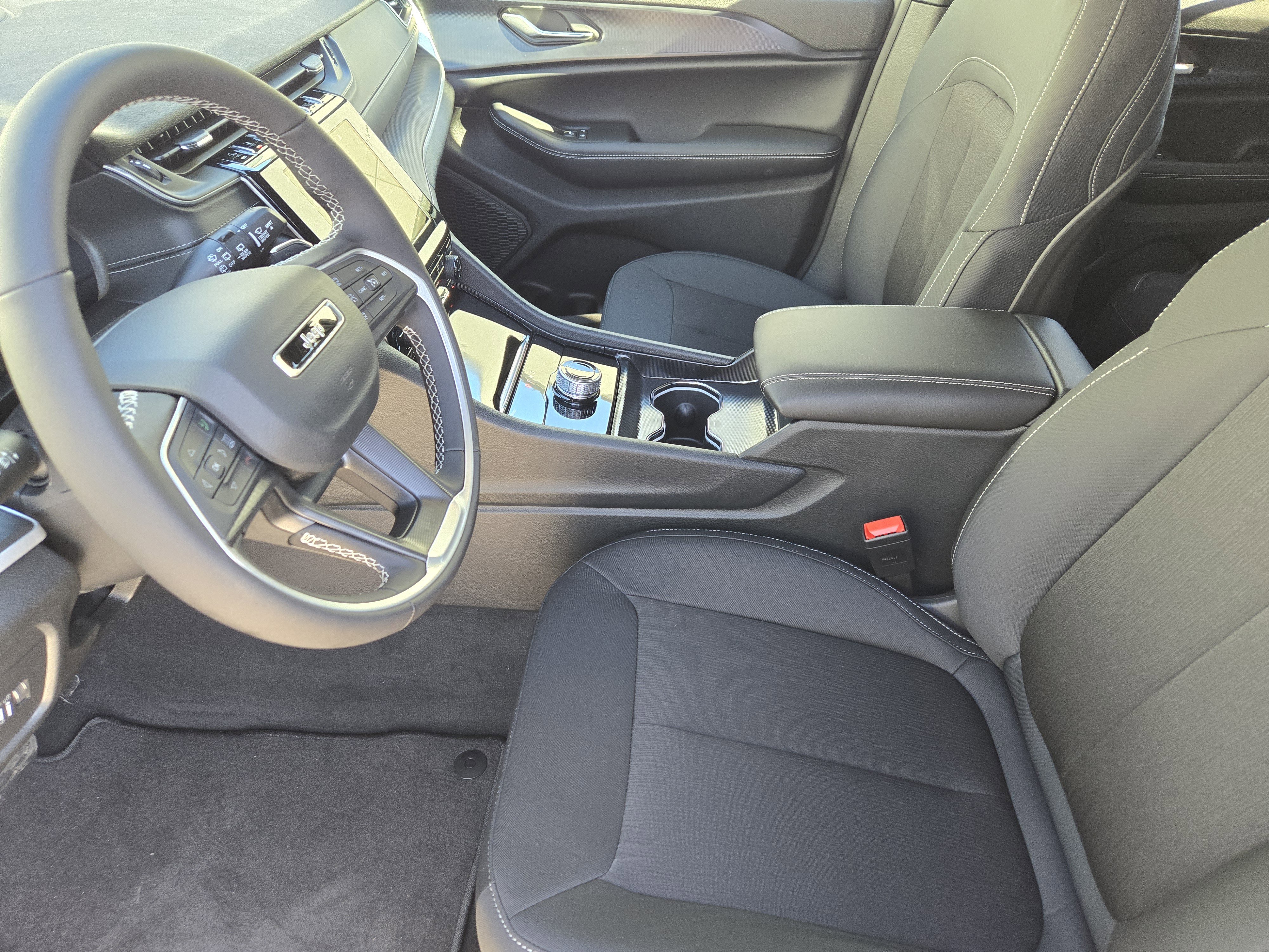 New 2026 Jeep Grand Cherokee Laredo X image 11