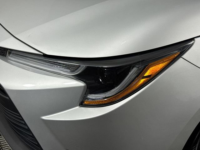 Used 2023 Toyota Corolla LE FWD image 3
