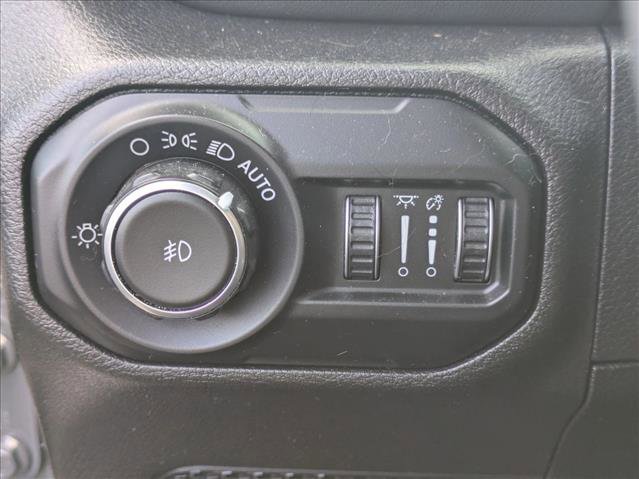 Used 2019 Jeep Wrangler Unlimited Sahara w/ Safety Group image 12