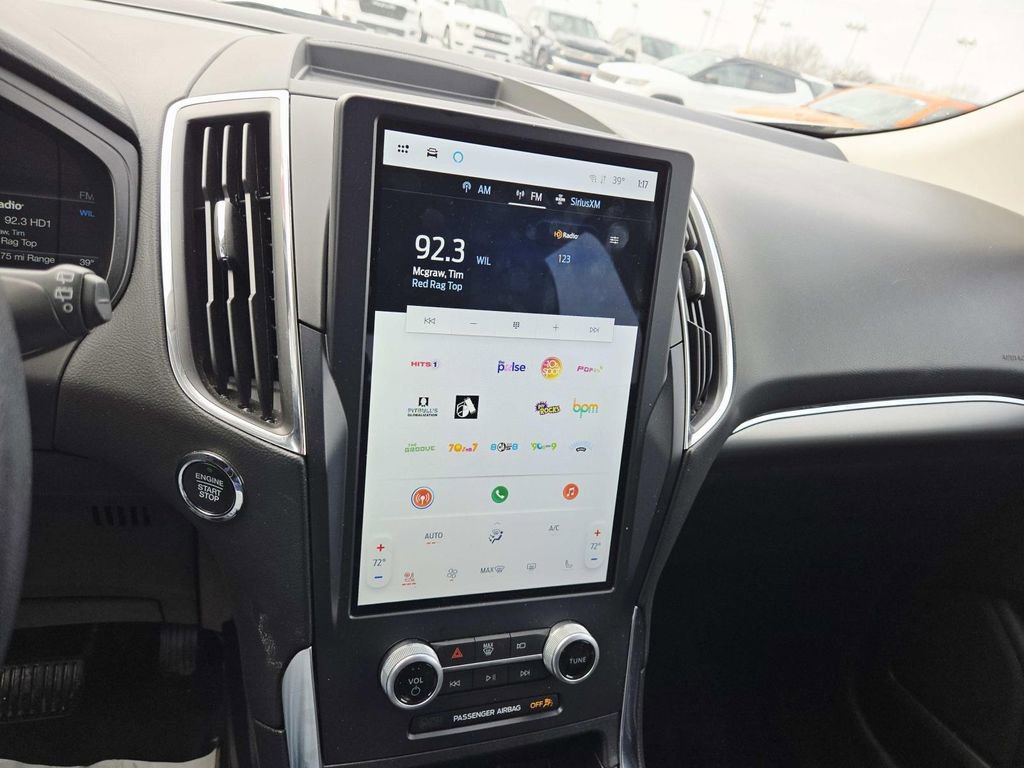 Used 2022 Ford Edge Titanium image 24