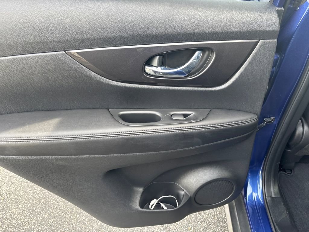 Used 2020 Nissan Rogue S w/ Special Edition Package image 20