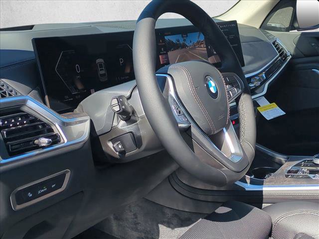 Used 2026 BMW X7 xDrive40i w/ Premium Package image 9