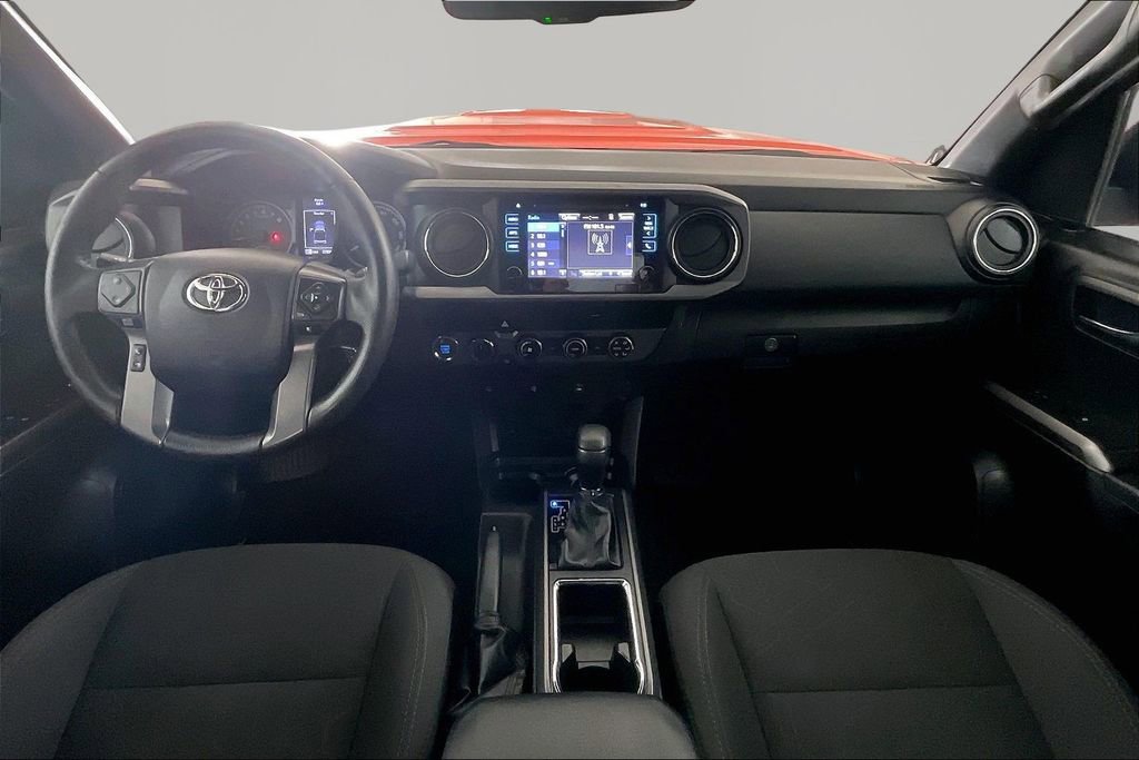 Used 2017 Toyota Tacoma TRD Sport w/ Tow Package (A/T) AWD/4WD image 7