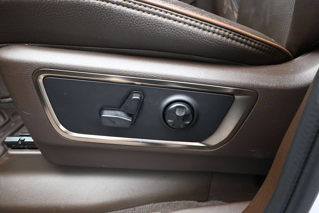Used 2025 RAM 1500 Limited AWD/4WD image 11