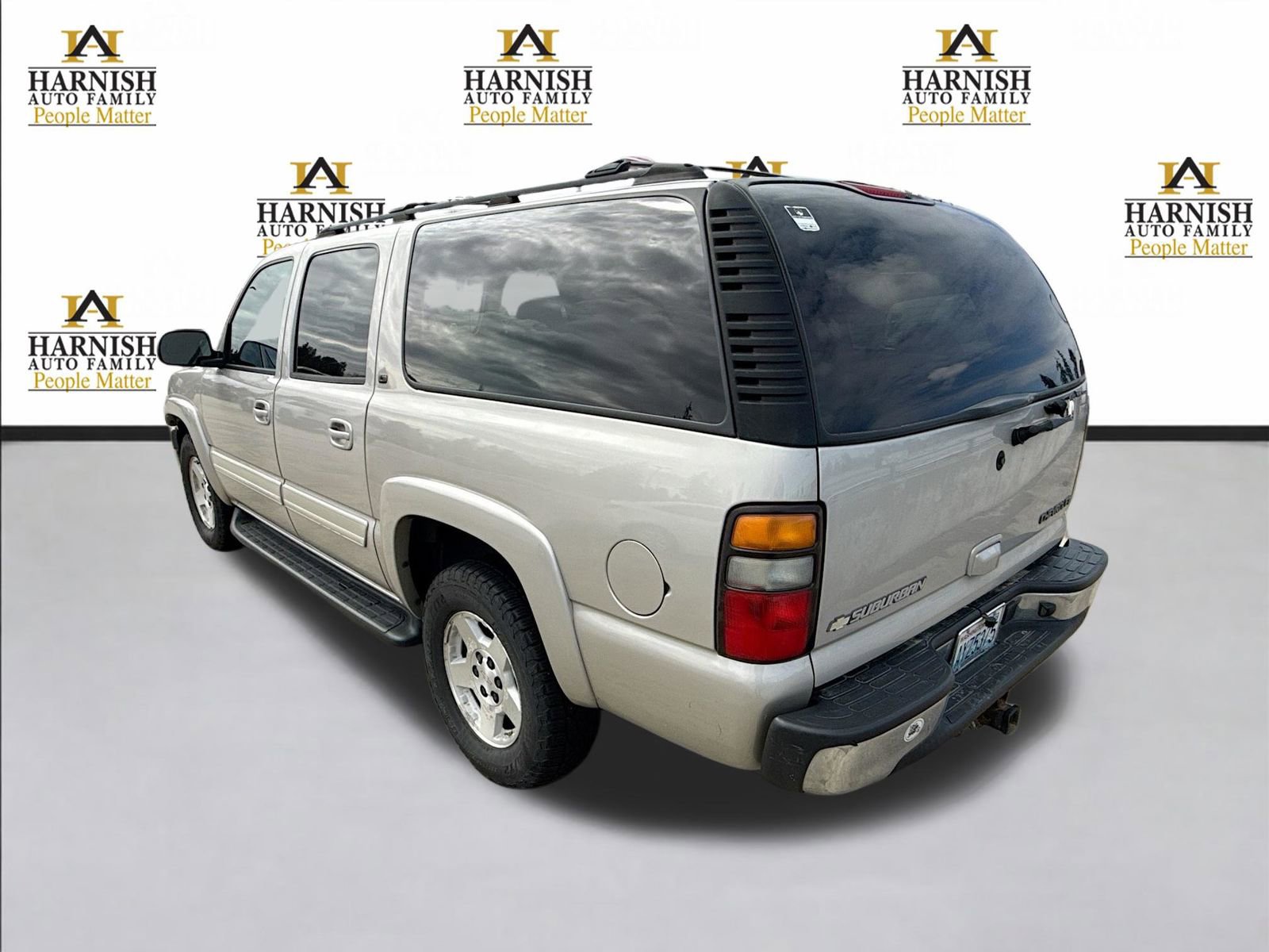Used 2004 Chevrolet Suburban LT w/ Preferred Equipment Group image 5
