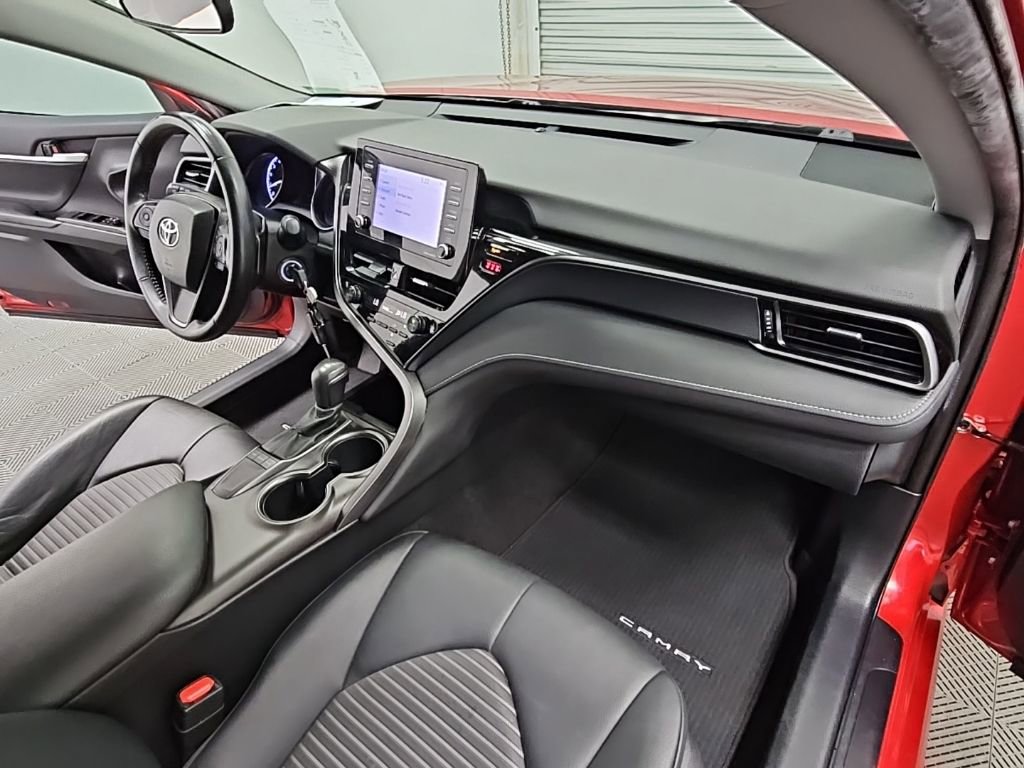 Used 2023 Toyota Camry SE image 35