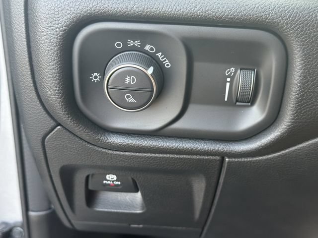 Used 2023 RAM 1500 Big Horn RWD image 32