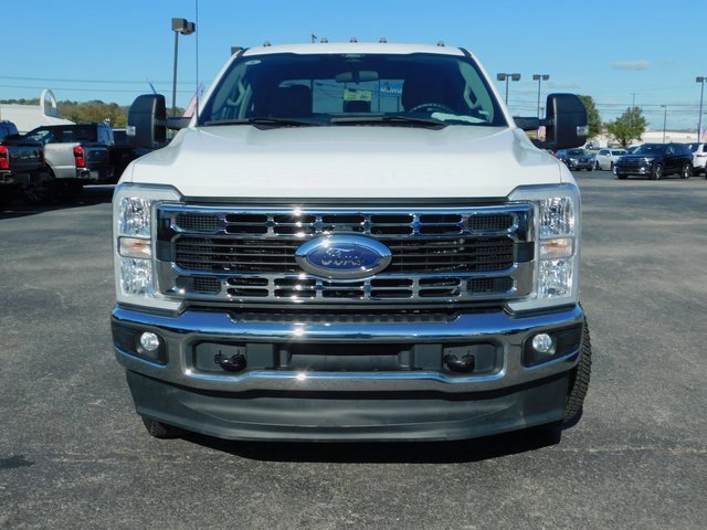 Used 2024 Ford F350 XLT image 3