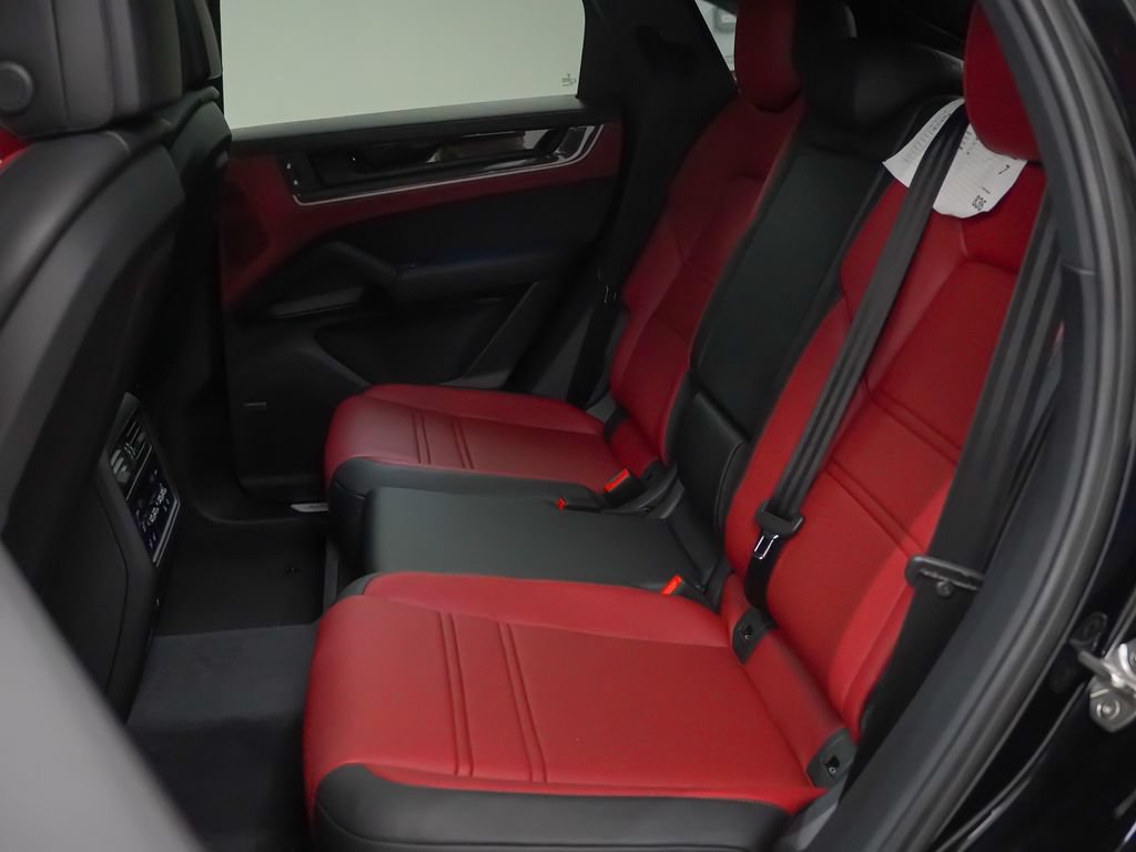 Certified 2026 Porsche Cayenne Coupe AWD/4WD image 18