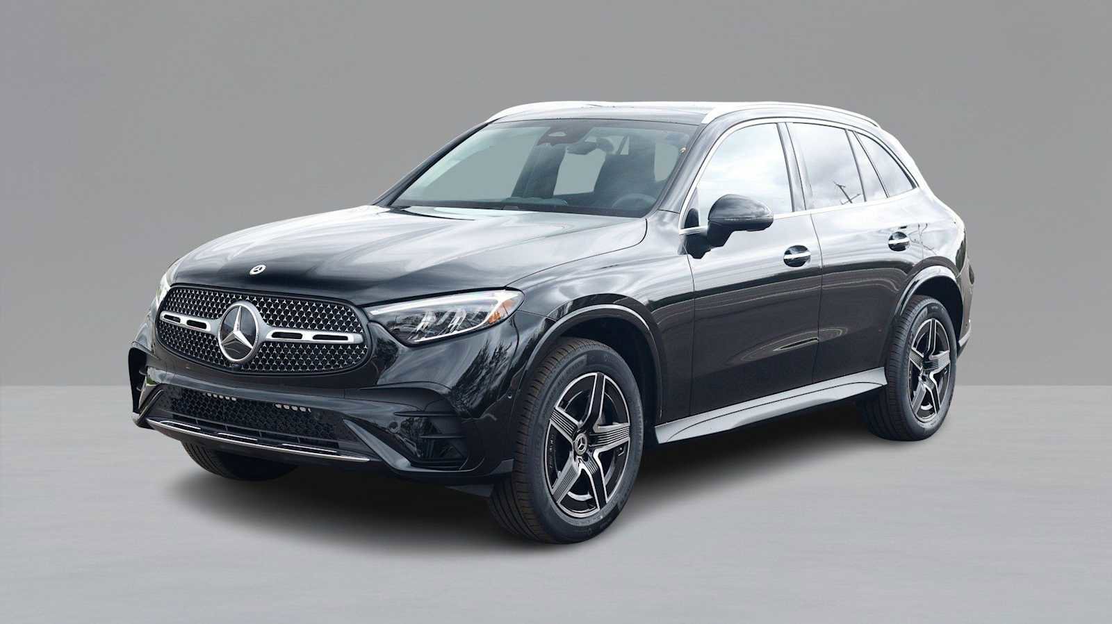 Used 2026 Mercedes-Benz GLC 300 4MATIC image 1