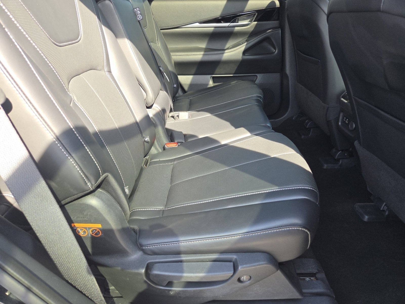 Used 2023 INFINITI QX60 Pure image 21