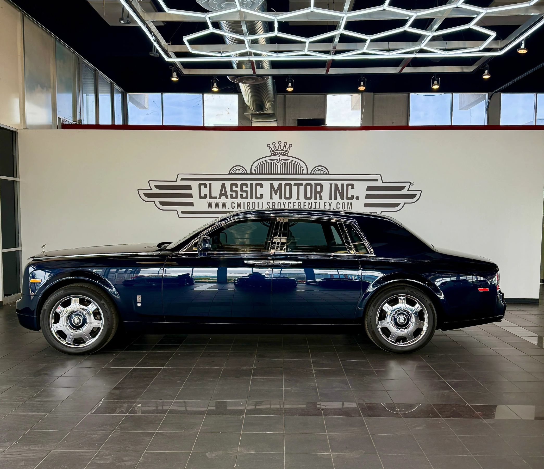 Used 2009 Rolls-Royce Phantom Sedan RWD image 5