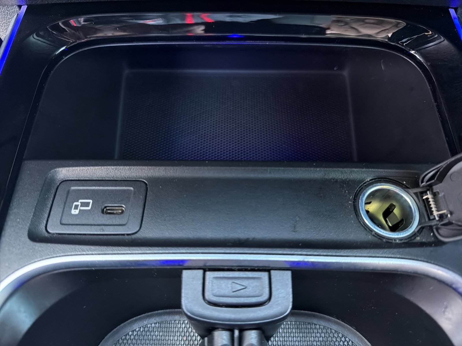 Used 2021 Mercedes-Benz GLB 250 4MATIC image 42