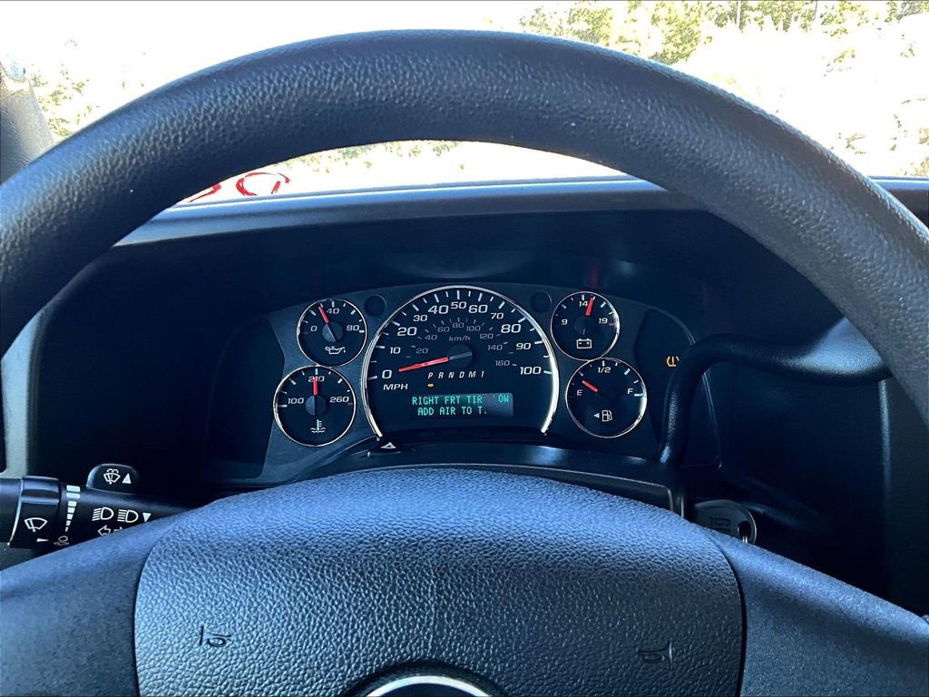 Used 2020 Chevrolet Express 3500 LT w/ LT Preferred Equipment Group image 18