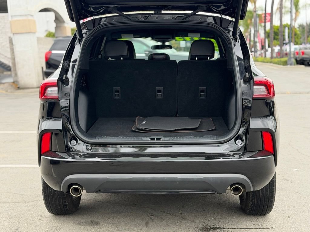 Certified 2023 Ford Escape ST-Line AWD/4WD image 17