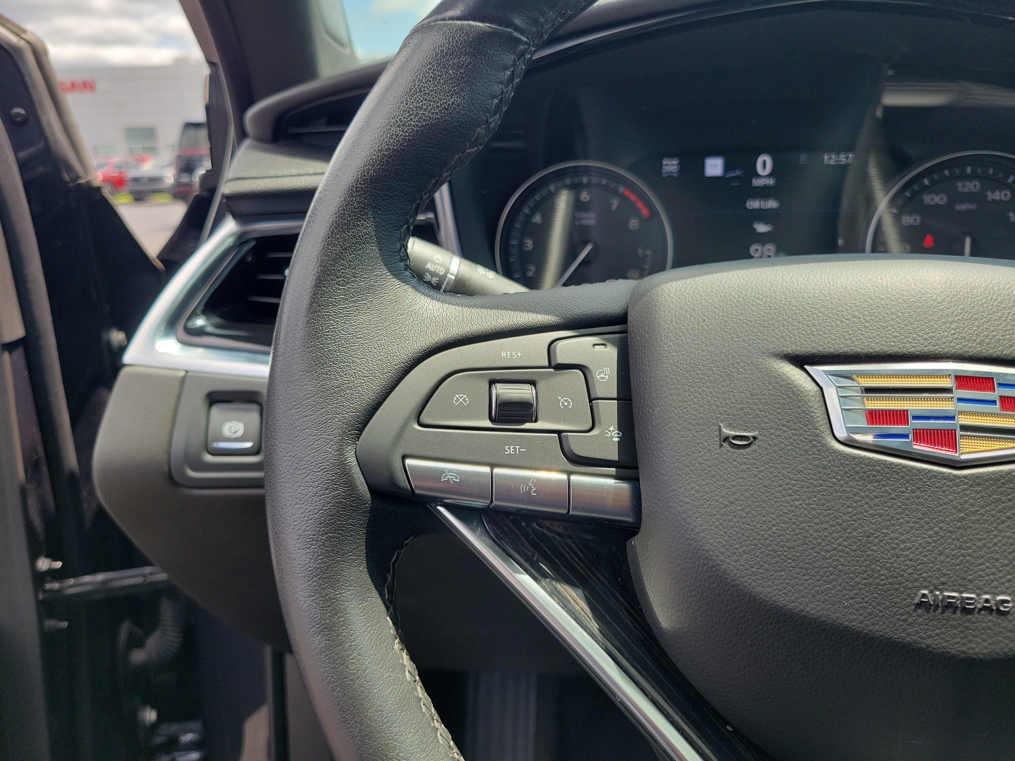 Used 2022 Cadillac XT6 Premium Luxury w/ Technology Package AWD/4WD image 22