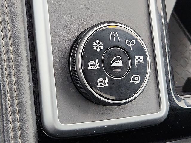 Used 2024 Nissan Pathfinder Platinum w/ Lighting Package (N93) AWD/4WD image 27