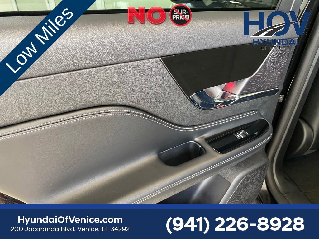 Used 2023 Lincoln Corsair Reserve w/ Equipment Group 201A AWD/4WD image 34