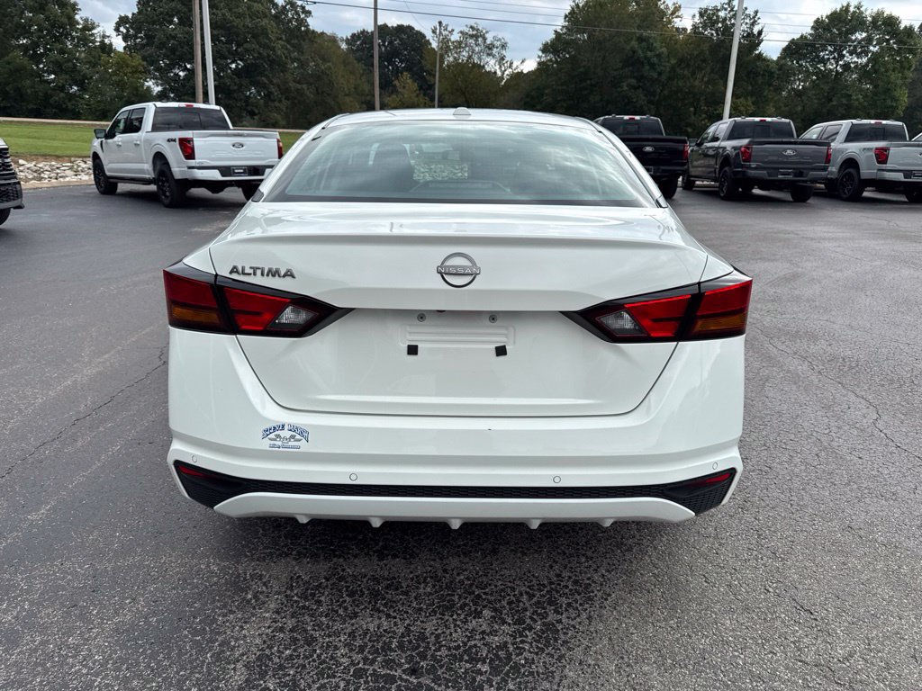 Used 2025 Nissan Altima 2.5 SV FWD image 6