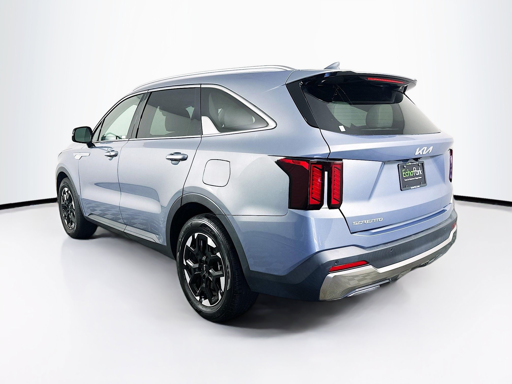 Used 2024 Kia Sorento S FWD image 5