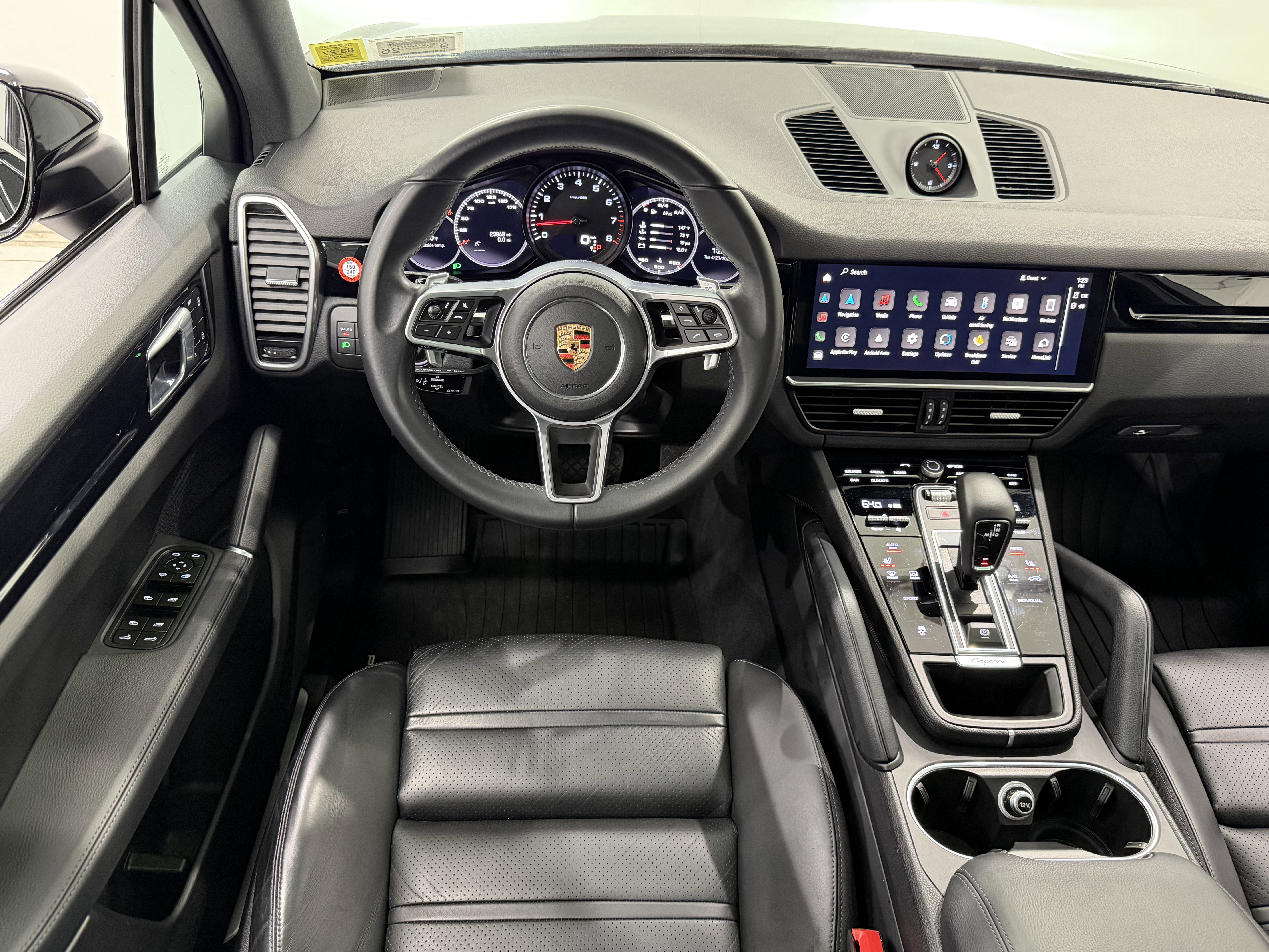 Certified 2023 Porsche Cayenne AWD/4WD image 25