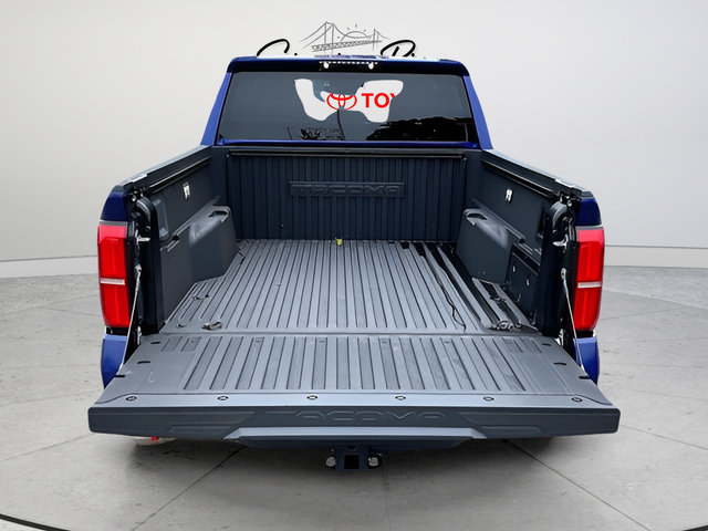 Used 2025 Toyota Tacoma TRD Off-Road AWD/4WD image 29