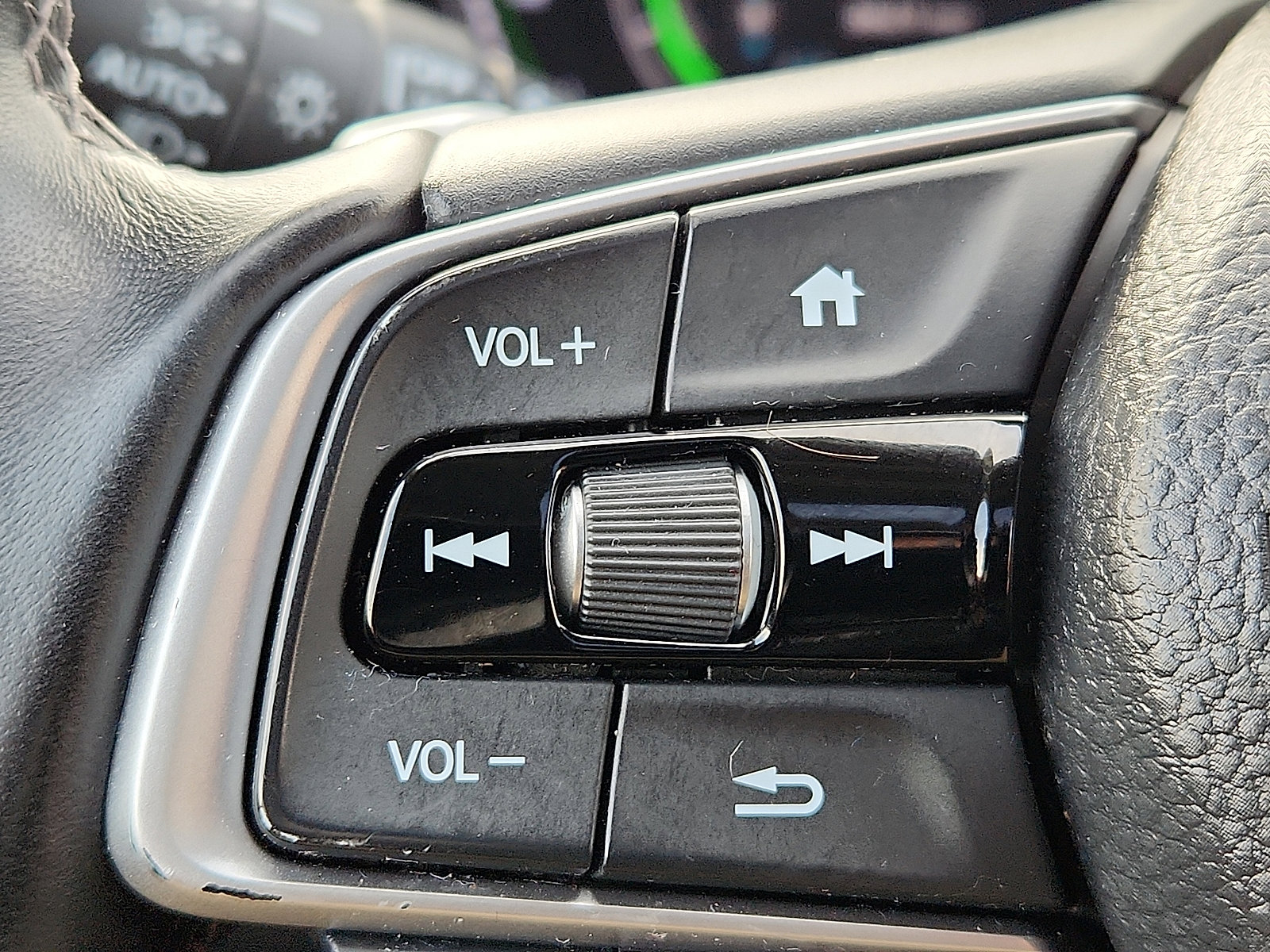 Used 2018 Honda Accord EX-L image 21