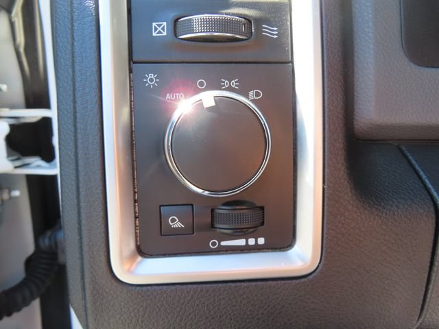 Used 2016 RAM 3500 SLT AWD/4WD image 32