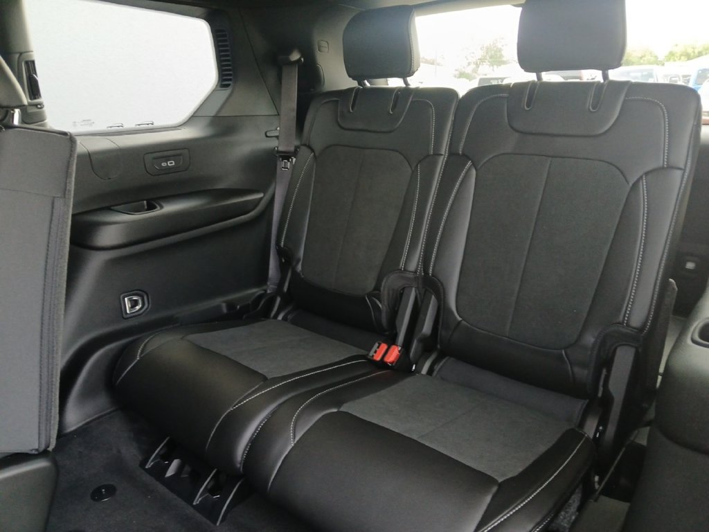 New 2027 Jeep Grand Cherokee L 2WD image 5