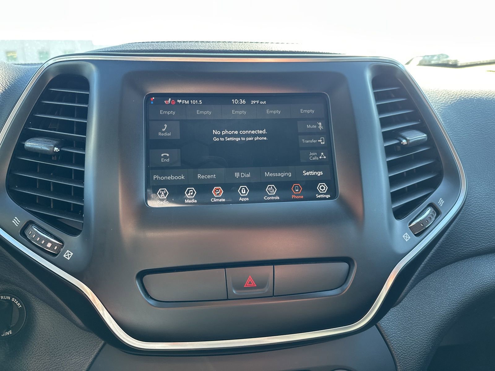 Used 2019 Jeep Cherokee Latitude w/ Cold Weather Group image 49