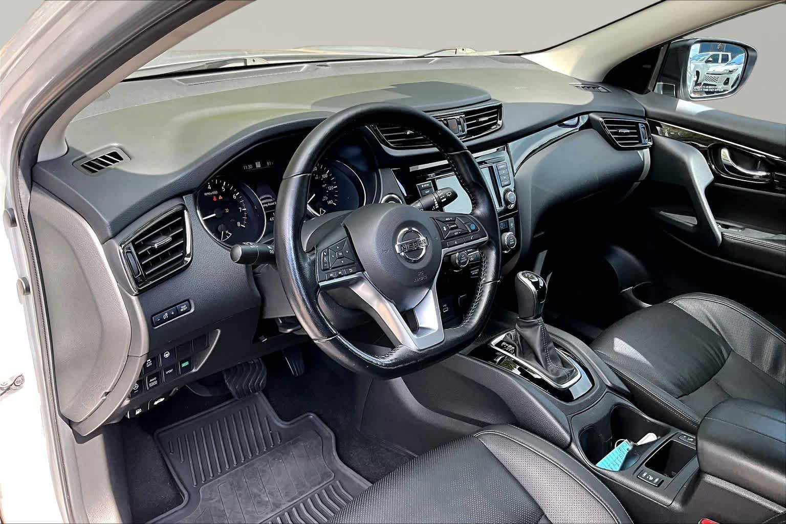 Used 2022 Nissan Rogue Sport SL AWD/4WD image 18
